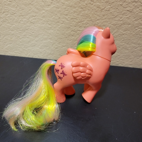 Flutterbye - Picture 4 of 6